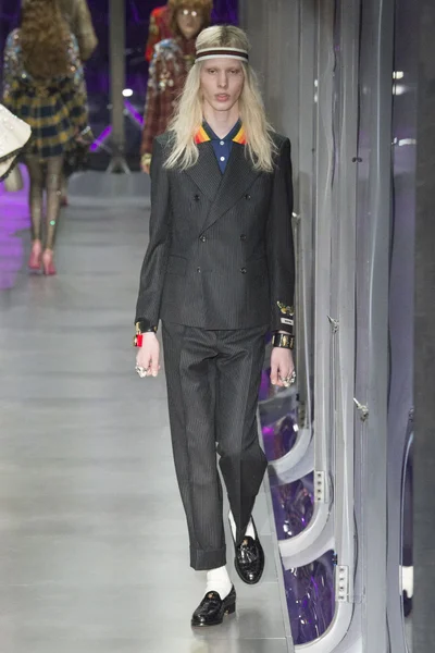 Look 59